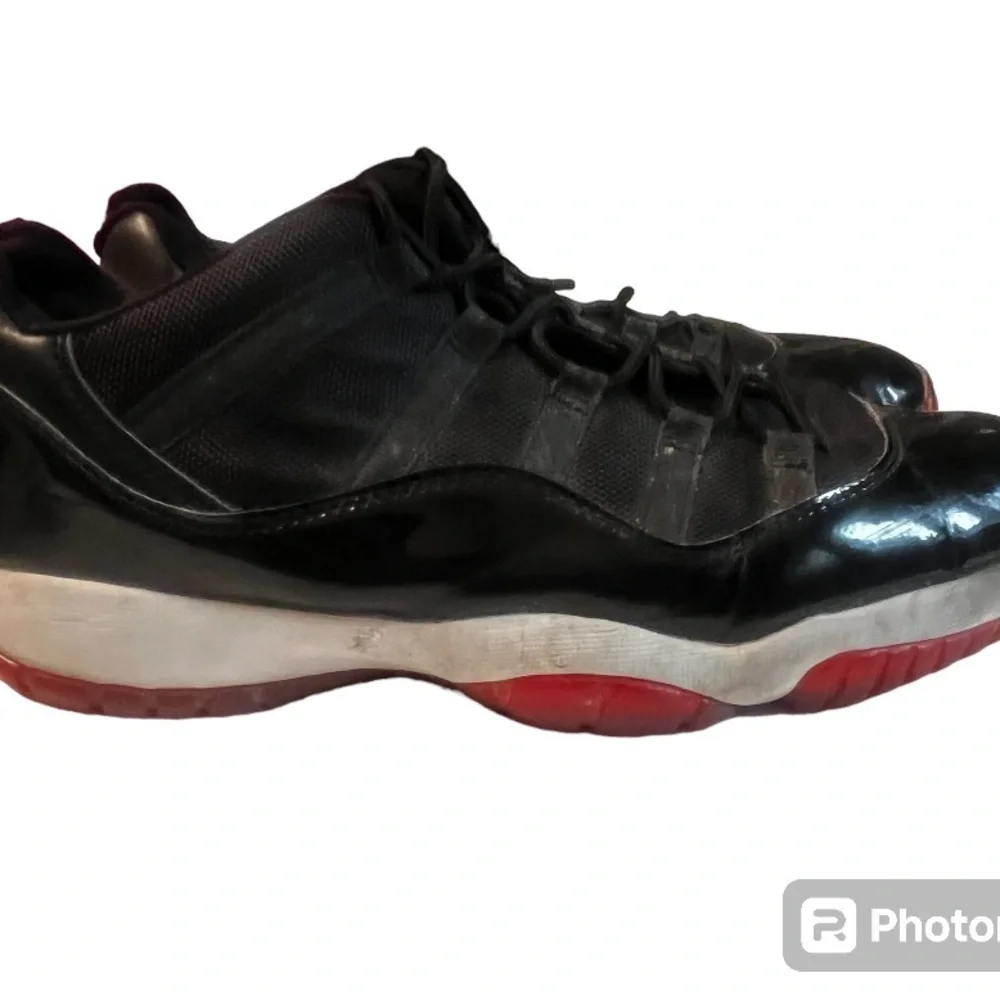 AIR JORDAN 11 LOW BRED SIZE 13 MEN